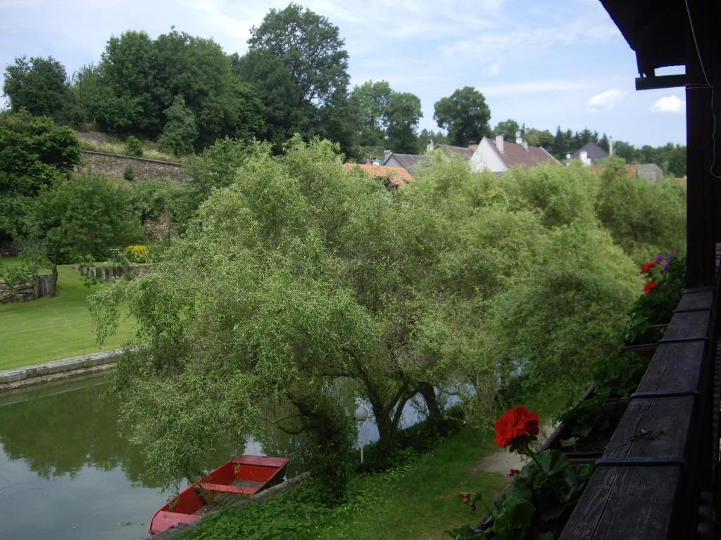 Penzion U Tkadlen Jindřichův Hradec Buitenkant foto